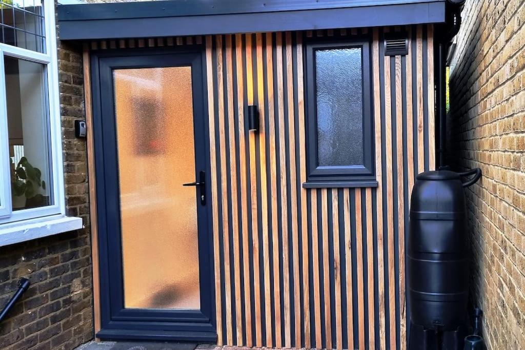 Self-Contained Annex, With Parking. Διαμέρισμα Sittingbourne Εξωτερικό φωτογραφία